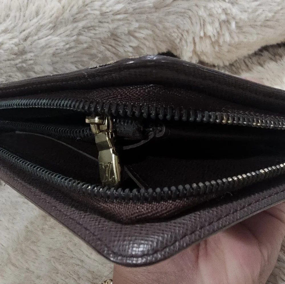 Authentic Louis Vuitton Brown Textured Wallet - Picture 8 of 8